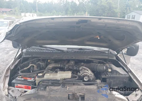 2002 Ford F-350 from USA, damaged, VIN 1FTWW32F92ED15414